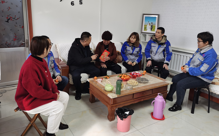 木屑顆粒機(jī)銷(xiāo)售精英李嬌家 木屑顆粒機(jī)銷(xiāo)售精英李嬌家